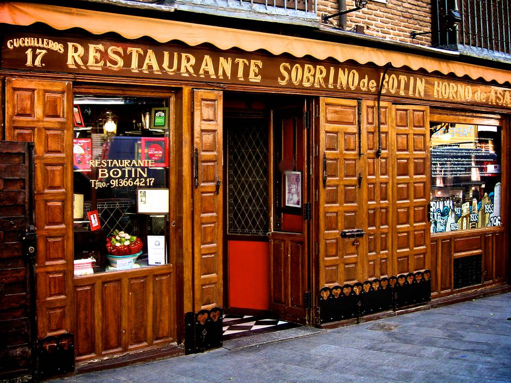 A madrid c 39 il ristorante pi antico del mondo foto for Casa botin madrid