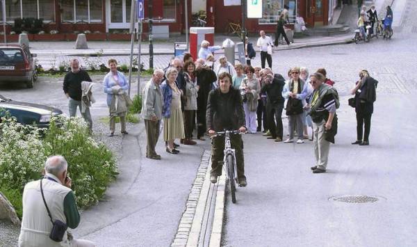 lo skilift che aiuta i ciclisti in salita