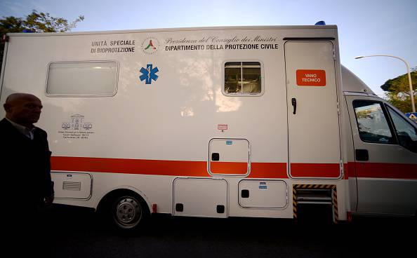 La speciale ambulanza usata per il trasporto del medico malato (GettyImages)