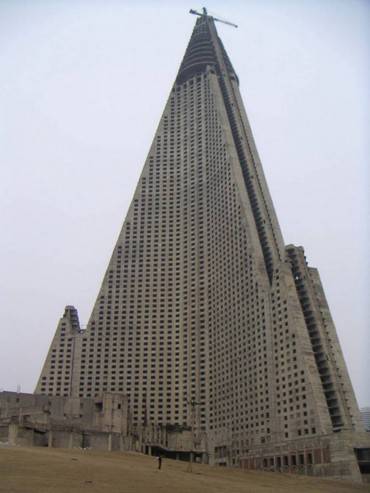 Hotel Ryugyong – Pyongyang