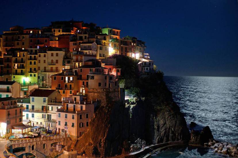 Manarola (Foto di Goldmund100. Wikicommons. LicenzaCC BY-SA 3.0)