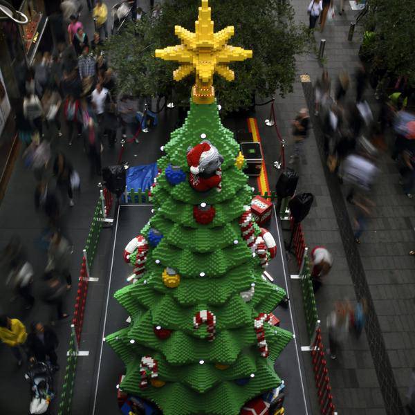 Alberi Di Natale Strani.Natale 2014 I 5 Alberi Piu Strani Del Mondo Foto