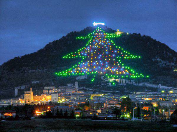 albero natale gubbio