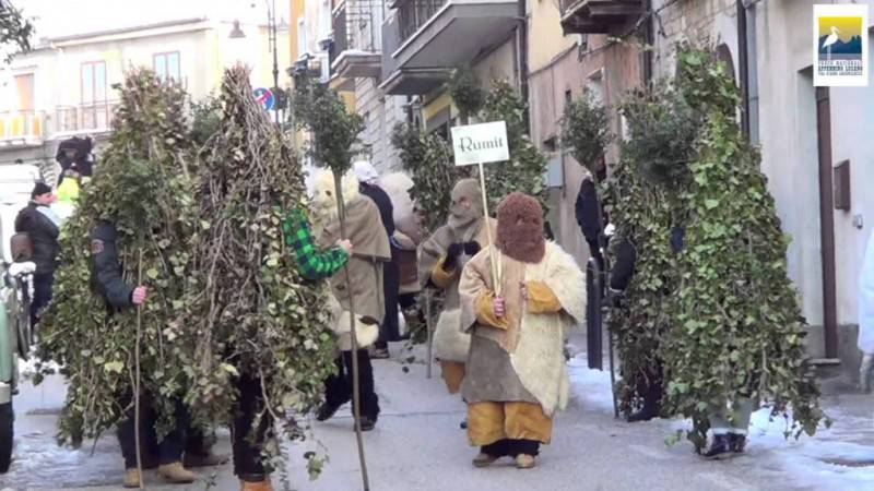 A Carnevale diventare un "uomo albero", è possibile solo a...