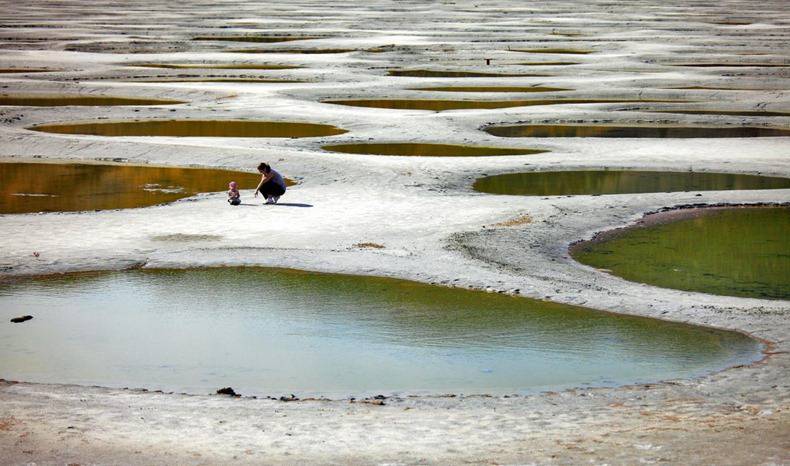 spotted lake (Foto credit)
