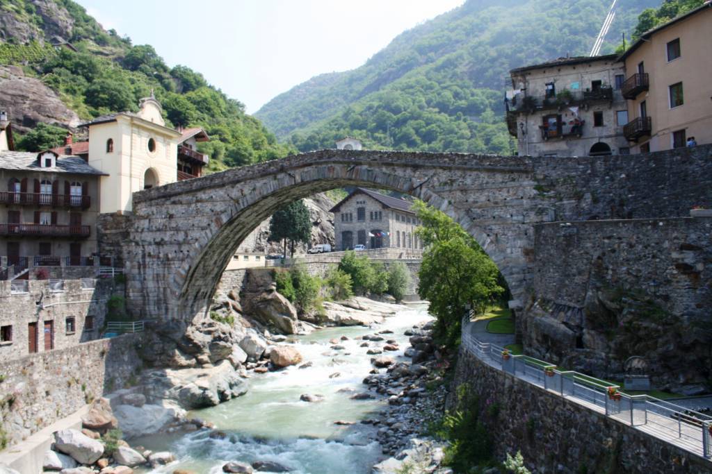 Pont Saint Michel, Valle d'Aosta @Wikipedia 
