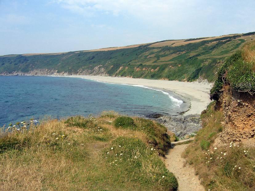 Vault Beach, Cornovaglia (Foto di Malcolm Etherington, da Wikipedia. Licenza CC BY-SA 2.0)