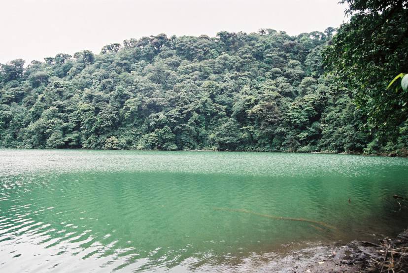 laghi vulcanici mondo