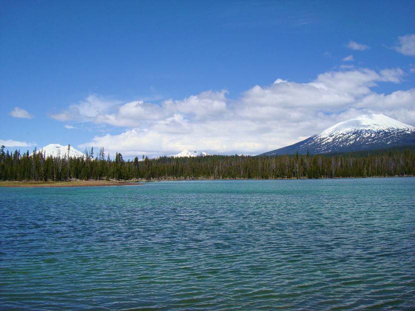 Lava Lake, Oregon (Foto di PeaceLoveScoobie, da Wikimedia Commons. Licenza CC BY 2.0)