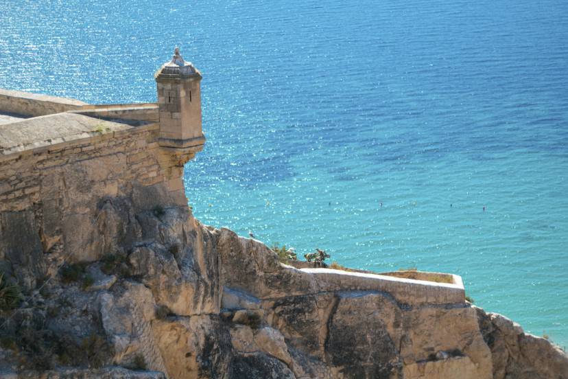 Alicante, mare e castello (Thinkstock)