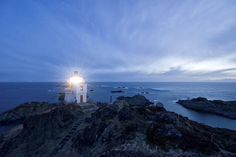 Faro di Litløy, Norvegia (Foto di Oystein Lunde. Licenza CC-BY-SA 2.0 Ingualdsen via Flickr)