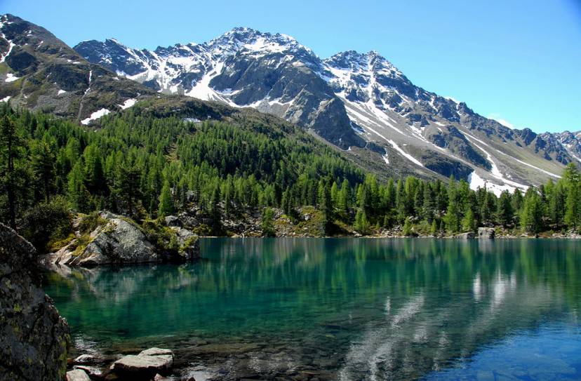 Lago di Saoseo, Val Poschiavo (Foto di Poschi. Licenza CC BY-SA 3.0 via Wikimedia Commons)
