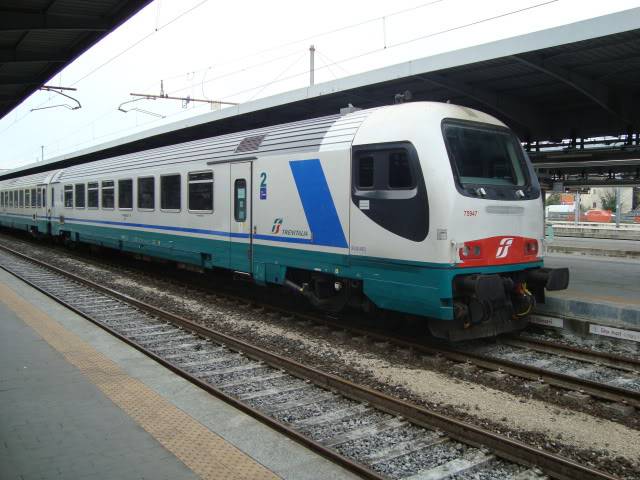 Treno Intercity (Foto di Piero Guadagnin. Licenza CC BY 3.0 via Commons)