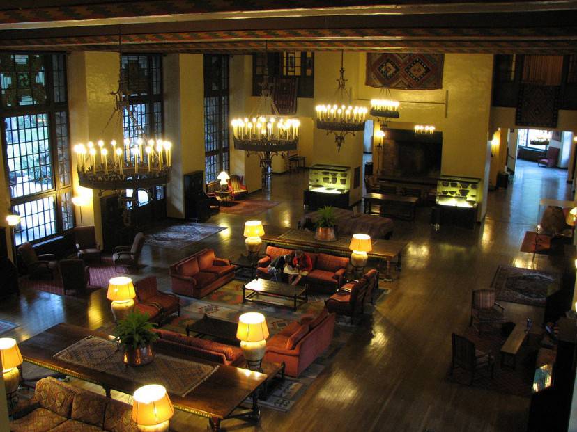 Ahwahnee Hotel (Foto di David Berry. Licenza CC BY 2.0 via Wikimedia Commons)