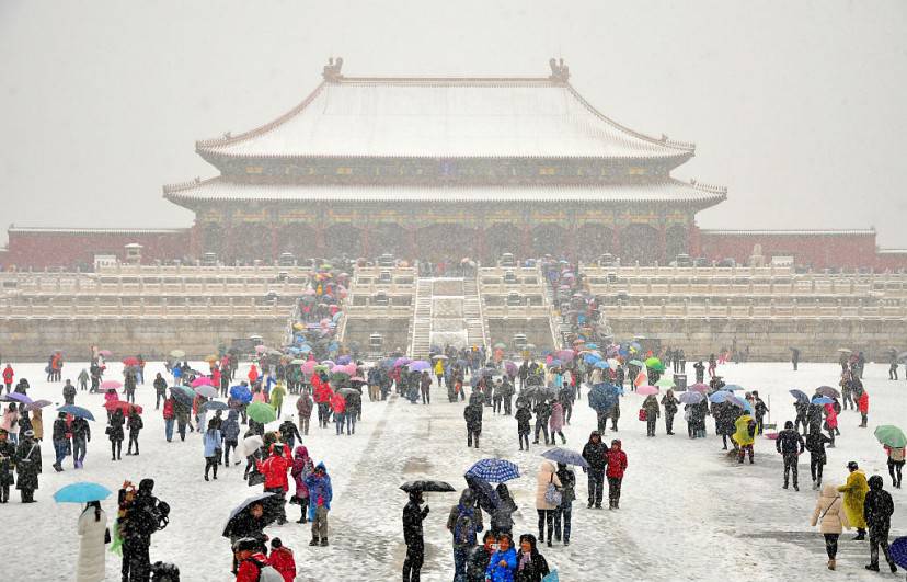 Neve sulla Città Proibita a Pechino (ChinaFotoPress/ChinaFotoPress via Getty Images)