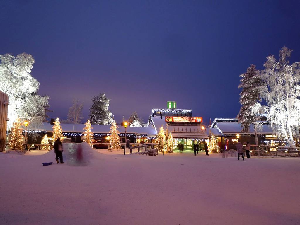 Polo Nord Villaggio Di Babbo Natale.Il Santa Claus Village Di Babbo Natale Foto E Video