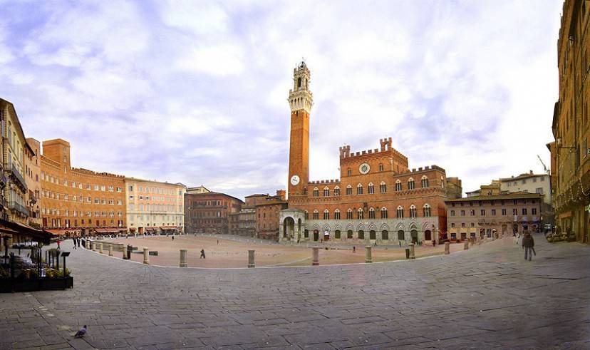 Siena, Piazza del Campo (Foto di André Frantz. Licenza CC BY-SA 3.0 via Commons)