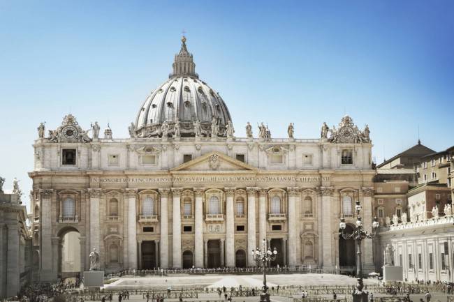 La Basilica Di San Pietro Non E La Piu Grande Chiesa Del Mondo