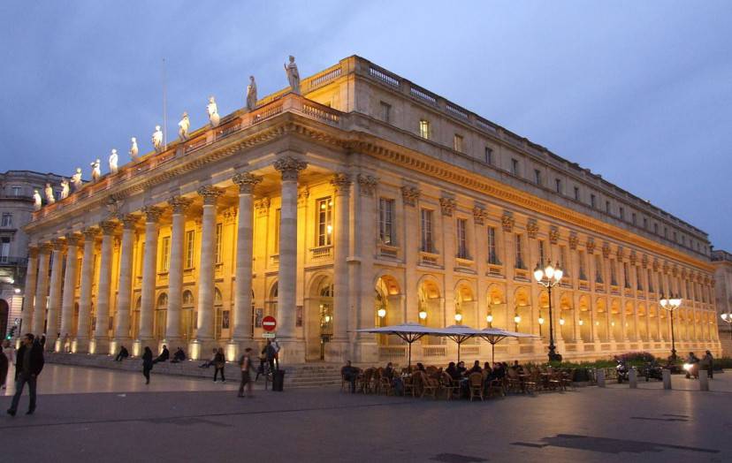 Bordeaux, Grand Théâtre (Foto di Christophe.Finot. Licenza CC BY-SA 2.5 via Wikimedia Commons)