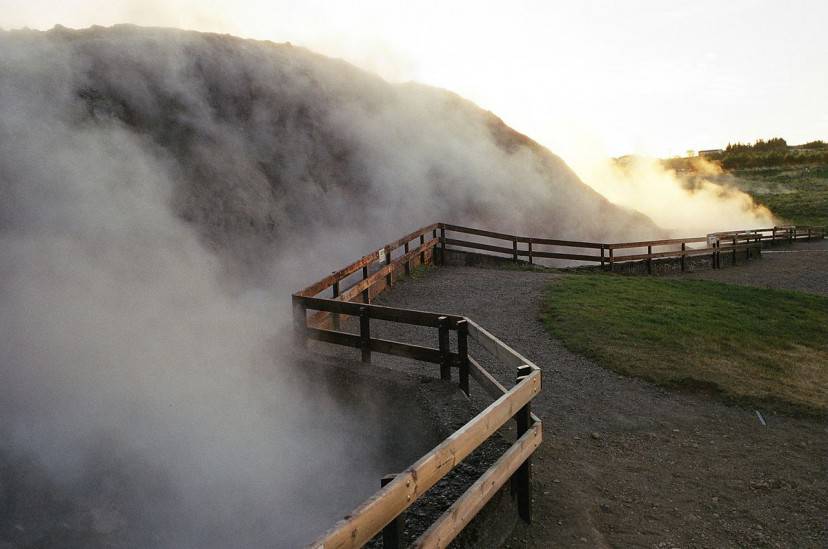 Deildartunguhver, Islanda occidentale (Foto di Reykholt. Licenza CC BY-SA 3.0 via Wikimedia Commons)