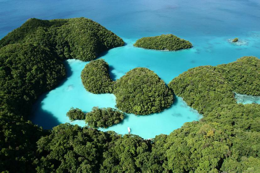 Palau, cala MIlky Way (Foto di LuxTonnerre. Licenza CC BY 2.0 via Wikimedia Commons)