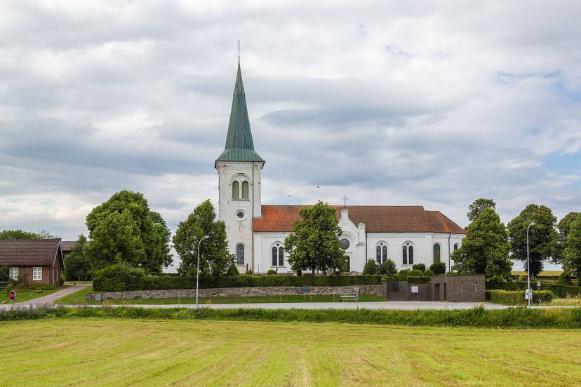 Chiesa di Asks, Skane (Scania), Svezia (Foto di Calle Eklund. Licenza CC BY-SA 4.0 via Wikimedia Commons)