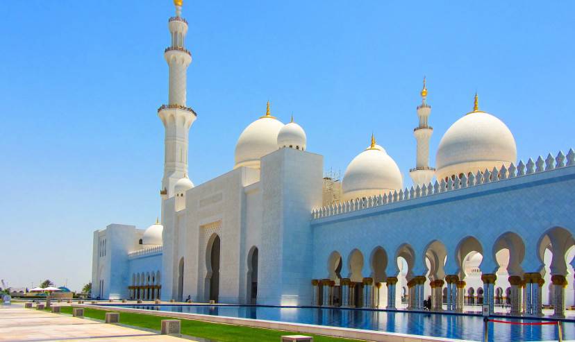 La Grande Moschea di Abu Dhabi (Pixabay)