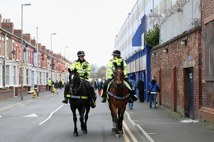 Polizia a Liverpool (Clive Brunskill/Getty Images)