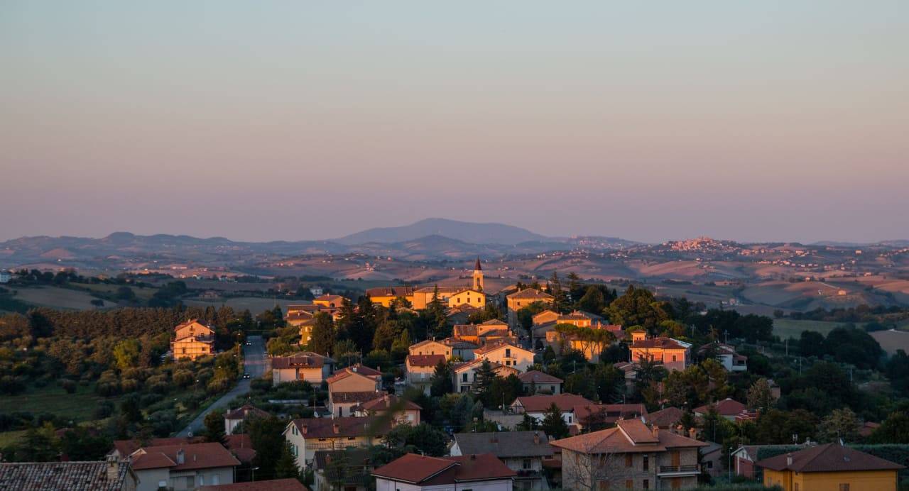 borgo cingoli marche