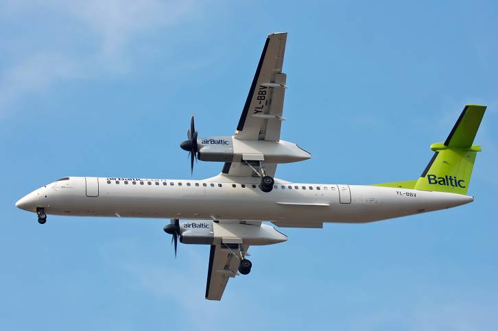 AirBaltic De Havilland DHC-8