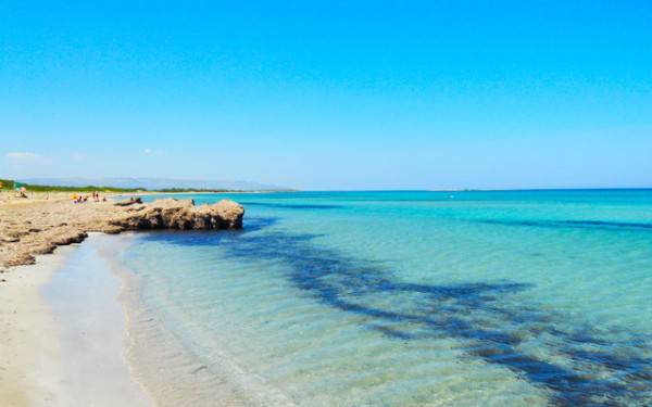 Spiaggia di San Lorenzo, Marzamemi, Siracusa (Foto da travelersinsicily.com)