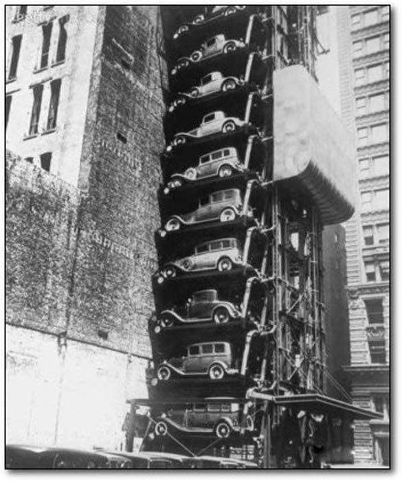 Parcheggio sopraelevato a Chicago nel 1963