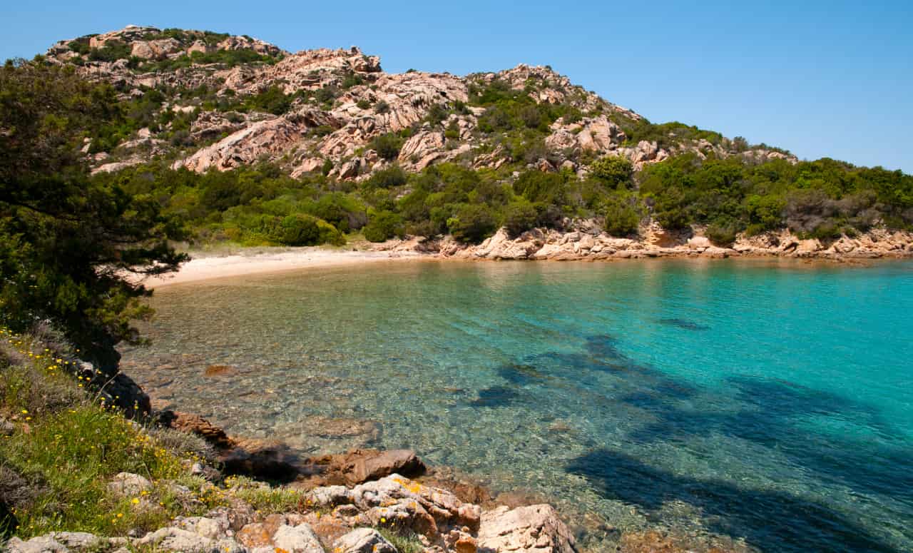 Guida di Punta Cardinalino: la spiaggia più bella di Capo d'Orso guida punta cardinalino spiaggia