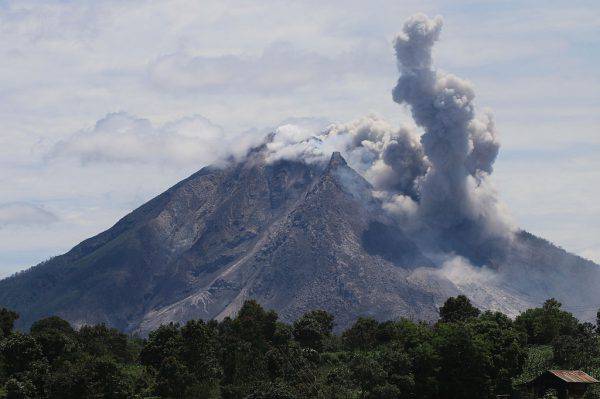 Eruzione del Vulcano Sinabung (ARDIANSYAH PUTRA/AFP/Getty Images)