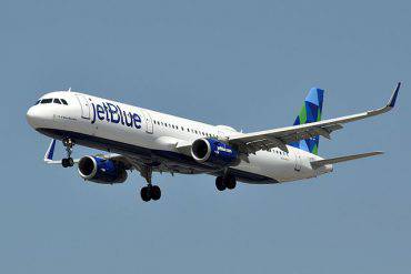 JetBlue (Eric Salard - N945JT LAX, CC BY-SA 2.0, Wikicommons)