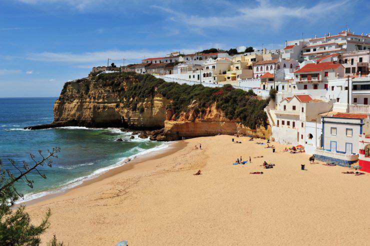 Spiaggia di Carvoeiro, Algarve, Portogallo (iStock)