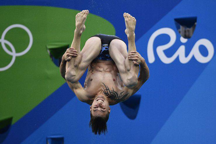 France's Matthieu Rosset competes in the Men's 3m Springboard Preliminary during the diving event at the Rio 2016 Olympic Games at the Maria Lenk Aquatics Stadium in Rio de Janeiro on August 15, 2016.   / AFP / Martin BUREAU        (Photo credit should read MARTIN BUREAU/AFP/Getty Images)