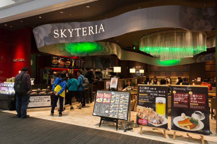 Ristorante all'aeroporto di Kansai (iStock)