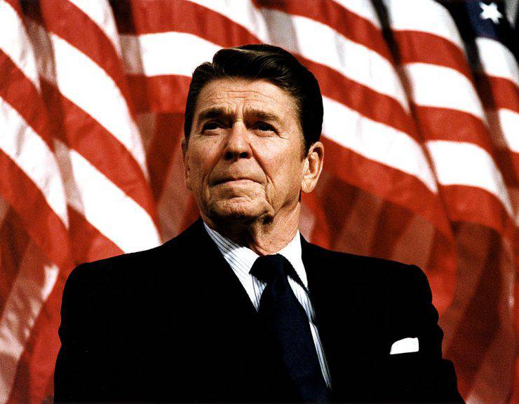 UNDATED: (FILE PHOTO) Former U.S. President Ronald Reagan speaks at a rally for Senator Durenberger February 8, 1982.  Reagan turns 92 on February 6, 2003. (Photo by Michael Evans/The White House/Getty Images)