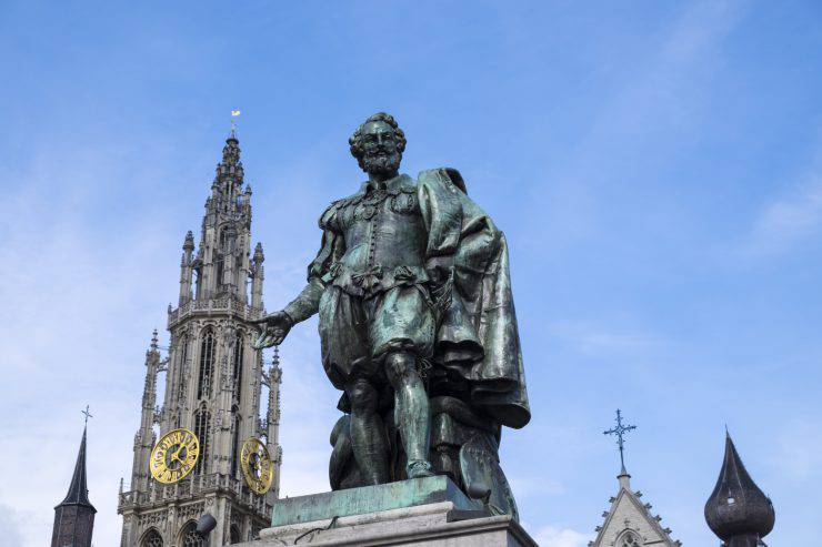 Rubens status at the Groenplaats in Antwerp. The statue was commissioned by the city council in 1840, at the bicentennial of Peter Paul Rubens's death and was created by local sculptor Willem Geefs.