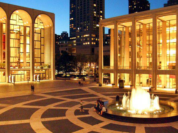 Lincoln Center, New York ( Nils Olander from Panoramio, GFDL, Wikipedia)