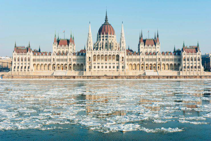 Budapest, parlamento, inverno (iStock)