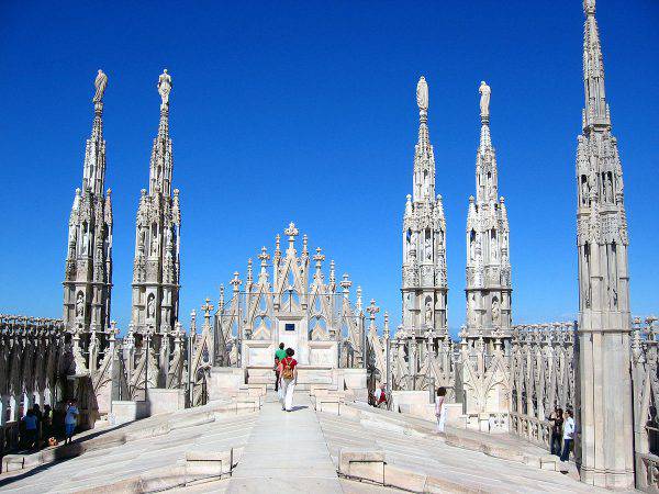 Terrazza del Duomo di Milano (Rüdiger Wölk, CC BY-SA 2.0, Wikipedia) 