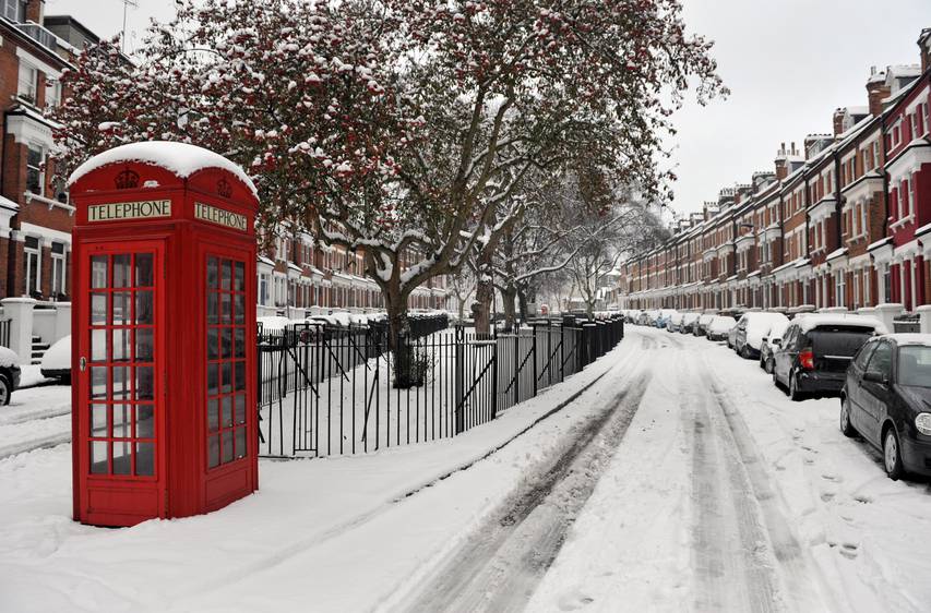 Londra neve cabina telefonica