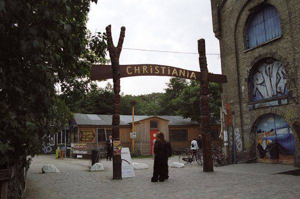 Ingresso di Christiania (Bruno Jargot, CC BY-SA 1.0, Wikipedia)