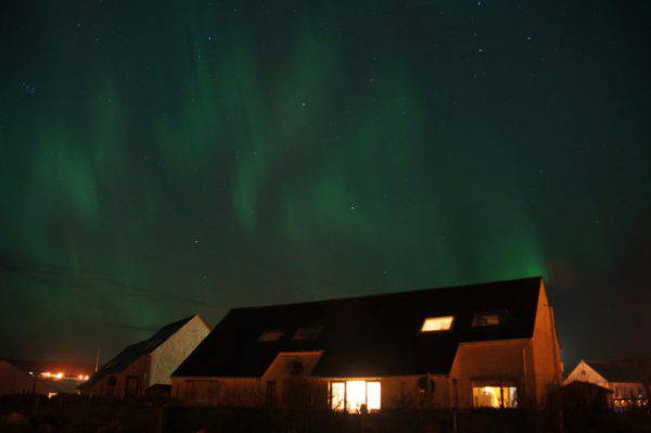 Aurora boreale, Isole Shetland, Scozia (Mike Pennington, CC BY-SA 2.0, www.geograph.org.uk) 