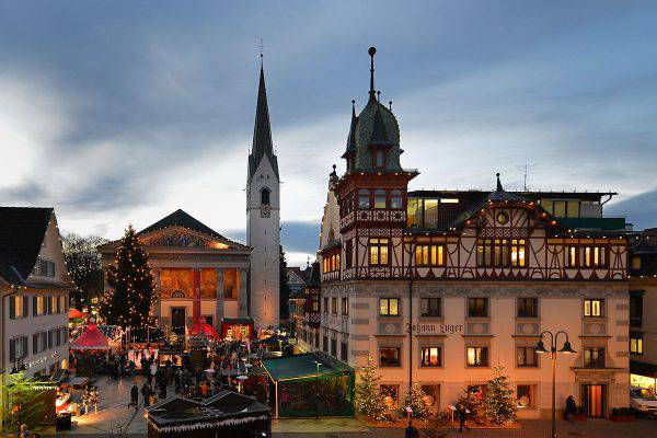 Mercatino di Natale Dornbirn, Voralberg (Foto di Böhringer Friedrich, CC BY-SA 3.0, Wikicommons)