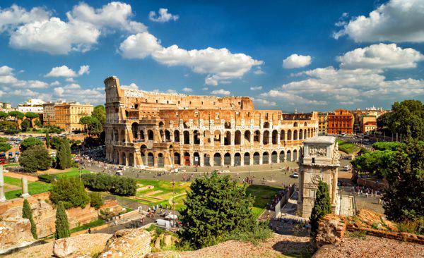 colosseo danneggiato