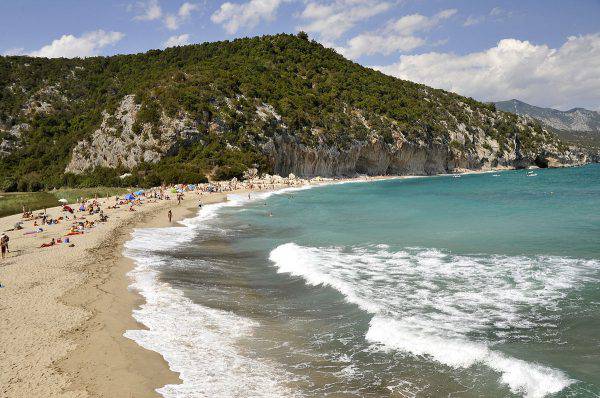 spiaggia cala luna