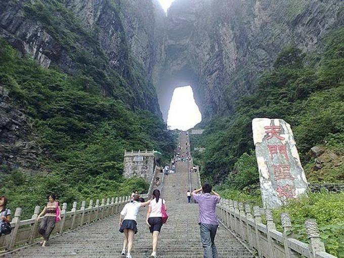 La porta del Paradiso? Si trova in Cina ecco cosa bisogna